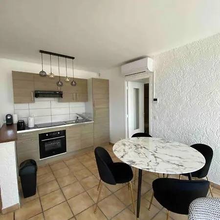 Apartment 2 Pieces De Charme Climatise Nimes